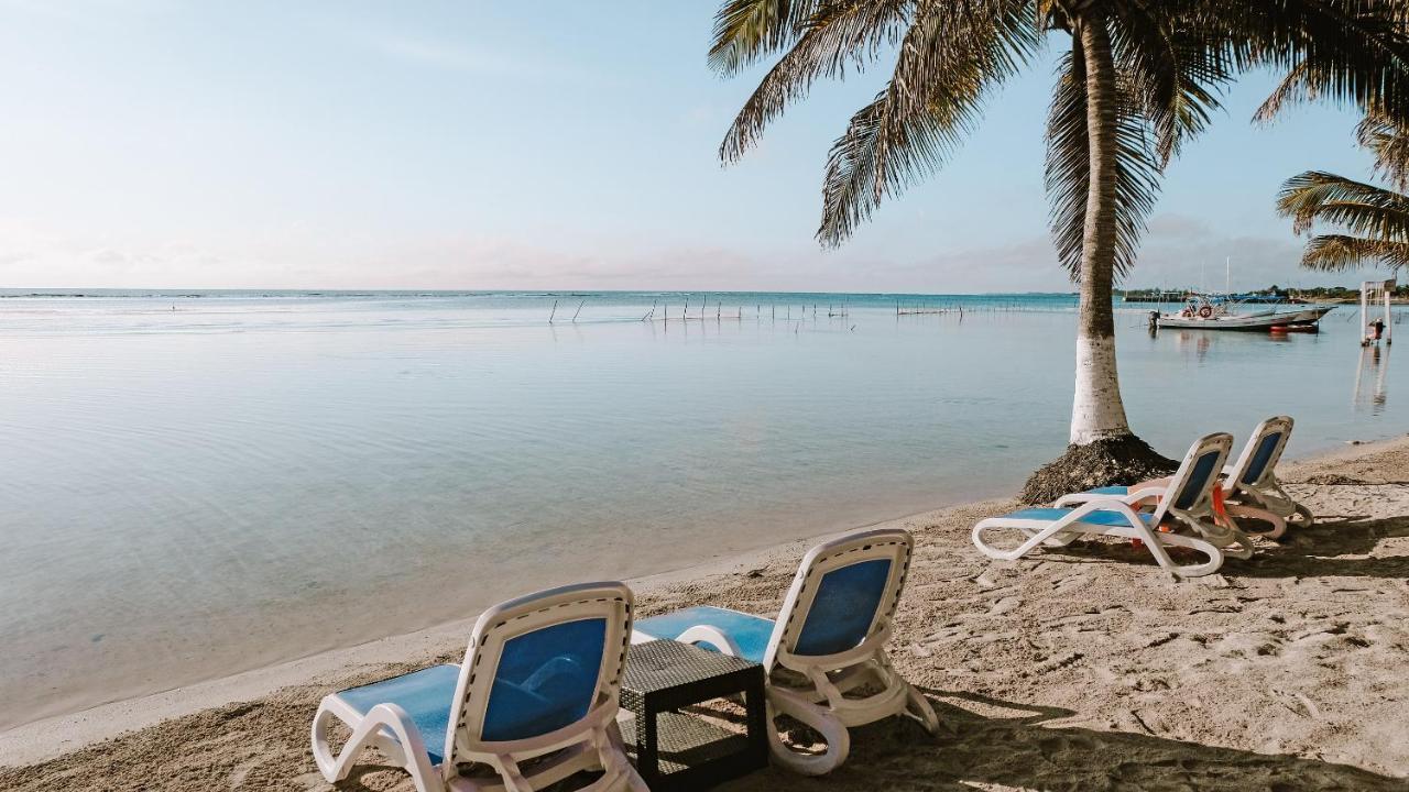 El Fuerte Beach Apartments Mahahual Eksteriør bilde
