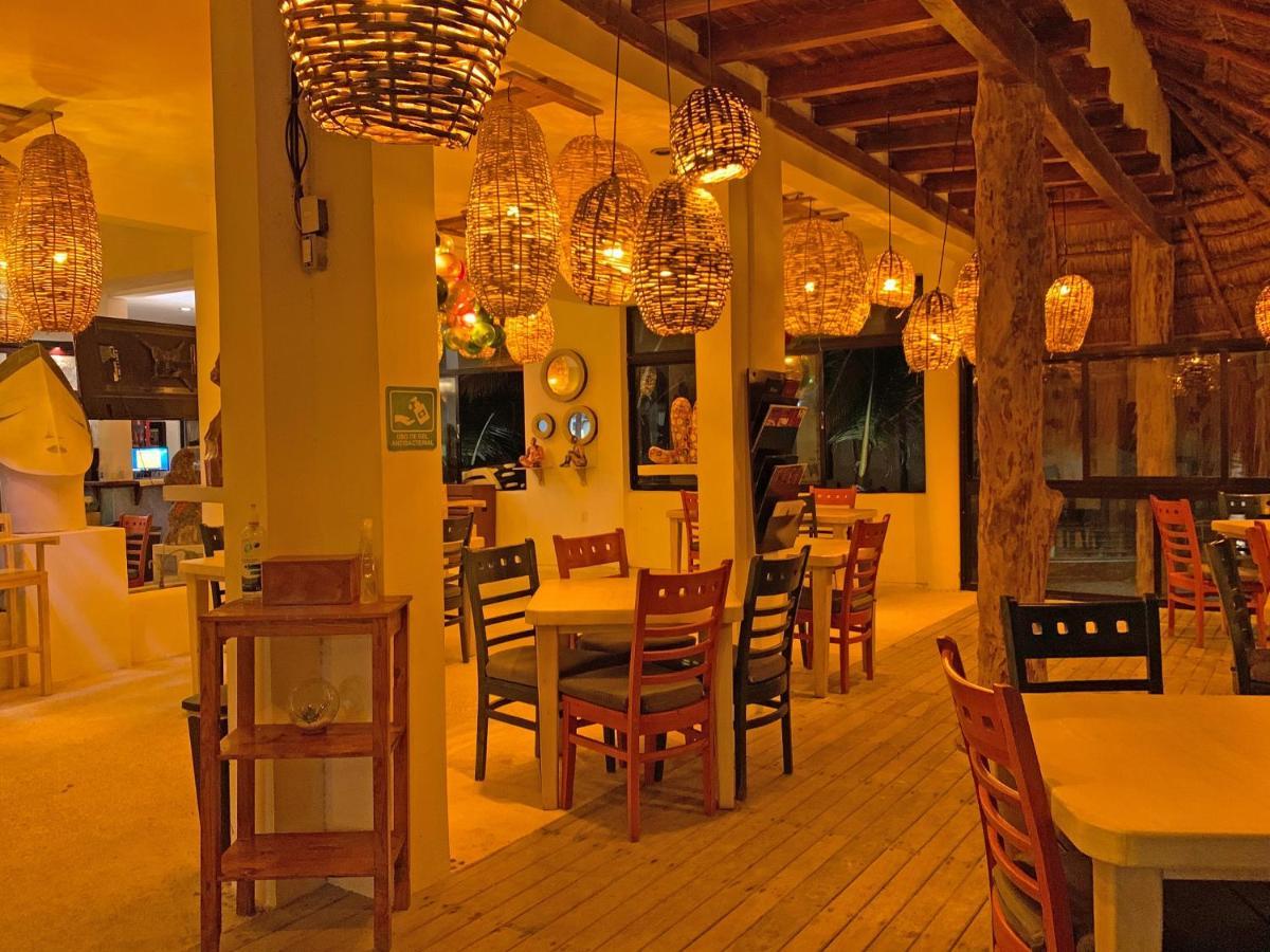 El Fuerte Beach Apartments Mahahual Eksteriør bilde
