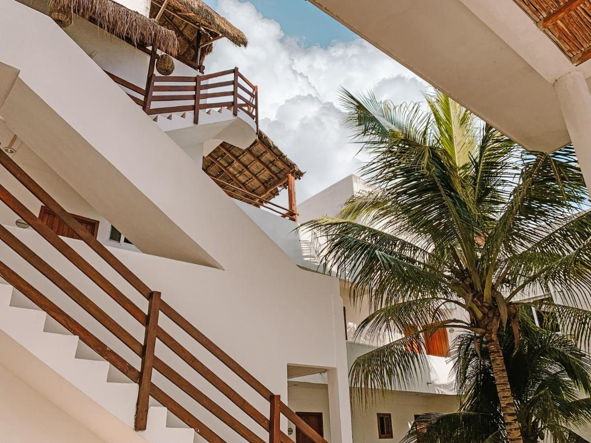 El Fuerte Beach Apartments Mahahual Eksteriør bilde