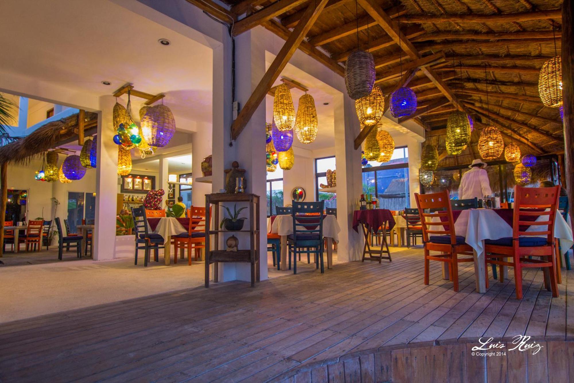 El Fuerte Beach Apartments Mahahual Eksteriør bilde